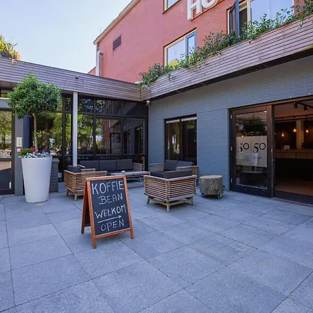 Hotel 50|50 Belmont Ede